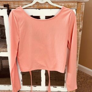 BiBi size L top with cross-cross detail